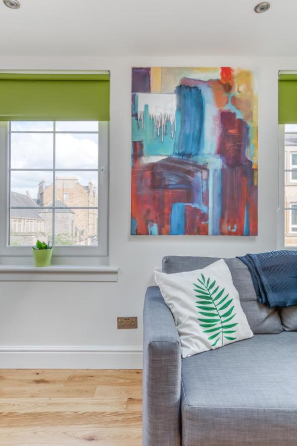 Central Bright 3 Bed Flat With Pool & Parking エディンバラ エクステリア 写真