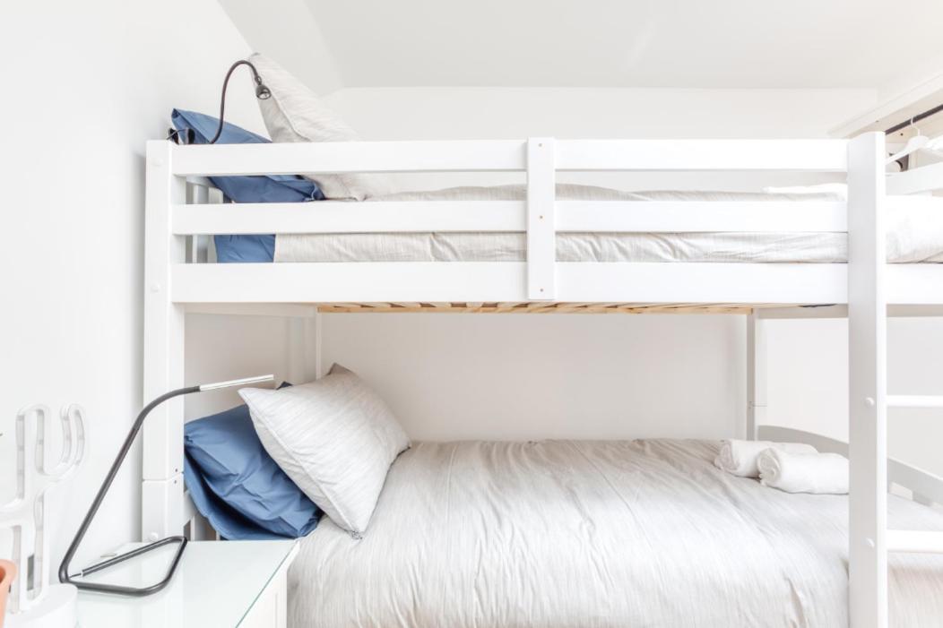 Central Bright 3 Bed Flat With Pool & Parking エディンバラ エクステリア 写真